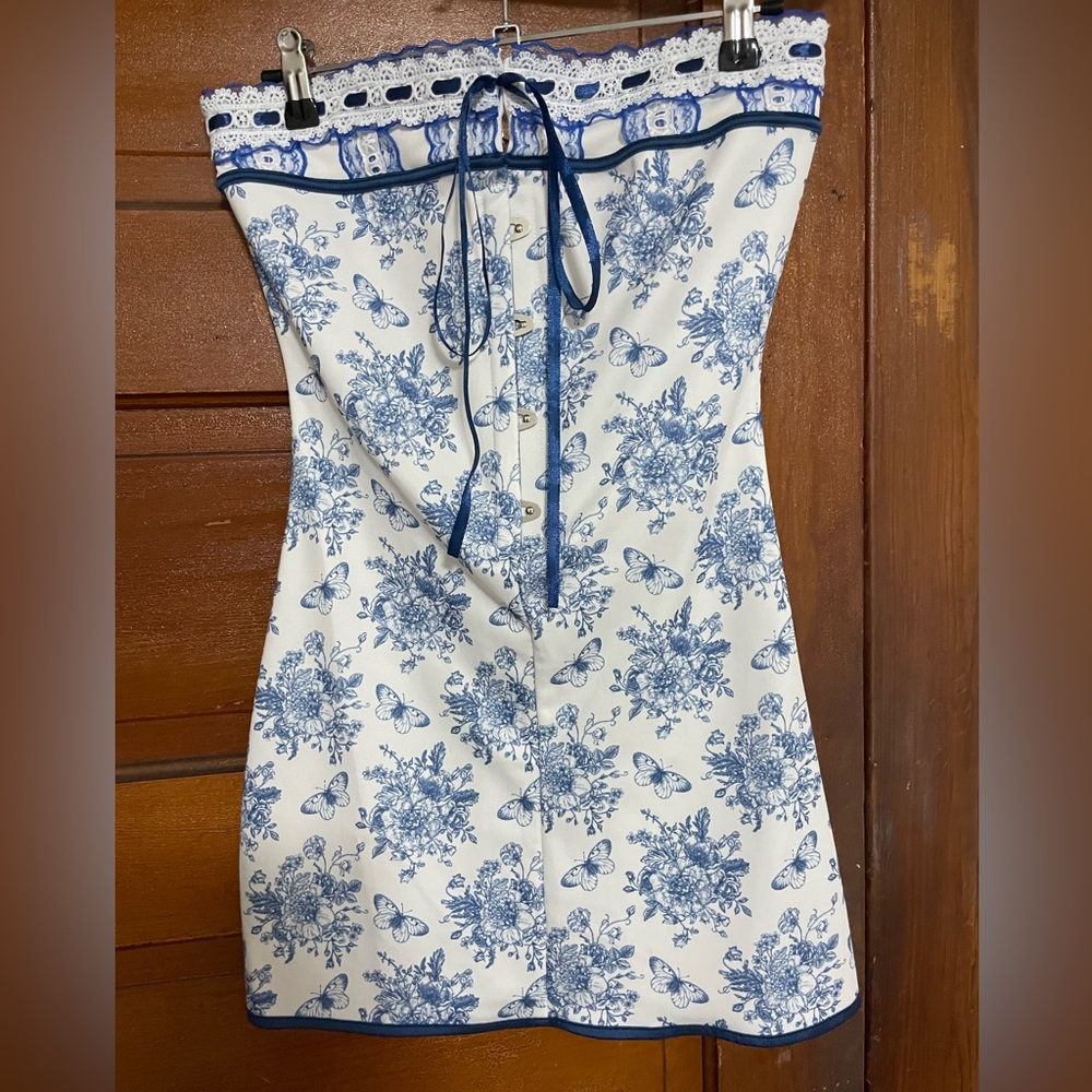 Boutique strapless floral butterfly dress size small
